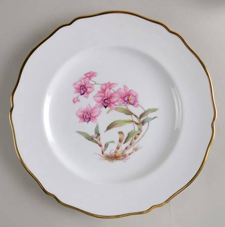 Y5552 (Scalloped) Dinner Plate