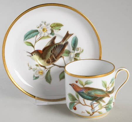 Y6437 Footed Demitasse Cup & Saucer Set