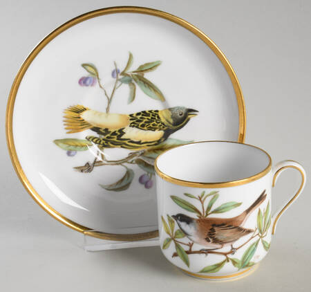 Y6437 Footed Demitasse Cup & Saucer Set