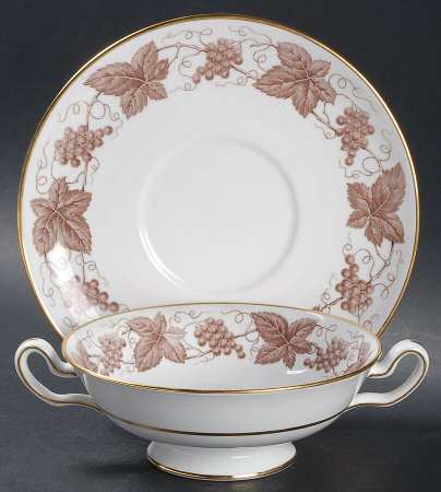 Y6632 Footed Cream Soup Bowl & Saucer Set