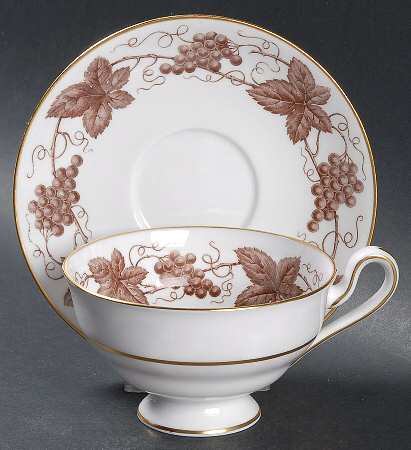 Y6632 Footed Cup & Saucer Set