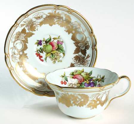 Y7049 Footed Cup & Saucer Set