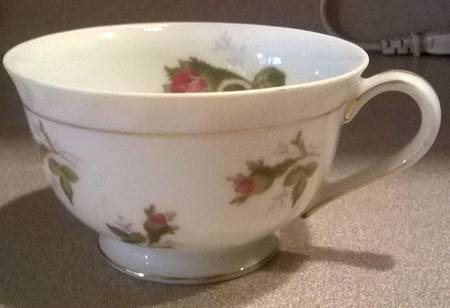 SPR1 Footed Cup