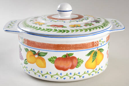 Fresh N' Fruity 2.5 Qt Round Covered Casserole