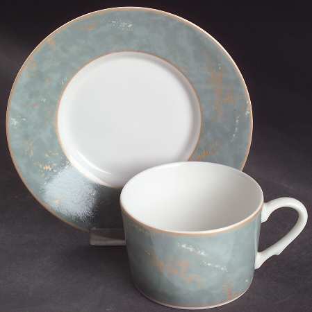 Claudius Flat Cup & Saucer Set