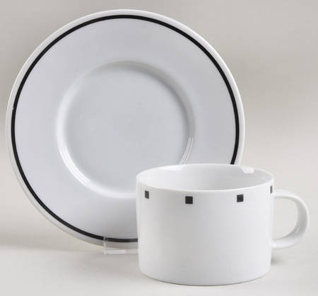Metropolis Black Flat Cup & Saucer Set