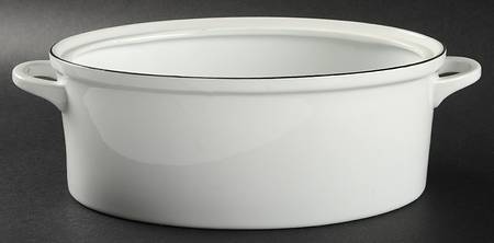 Metropolis Black 2 Quart Oval Covered Casserole No Lid