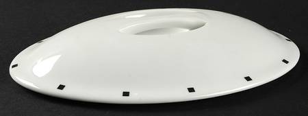 Metropolis Black Lid for 2 Quart Oval Covered Casserole