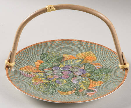 Ravenna 5 3/8"-5 5/8" Bamboo Handled Serving Plate  HC