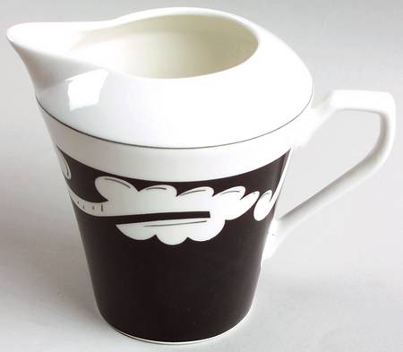 Vendome Creamer