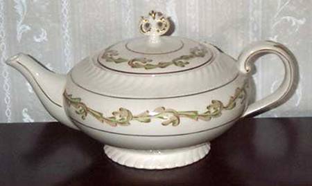 Chrysanthemum Teapot & Lid