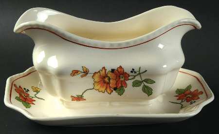 STB11 Gravy Boat with Attached Underplate