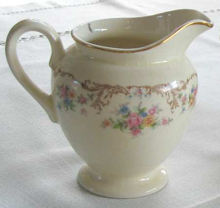 STB27 Creamer