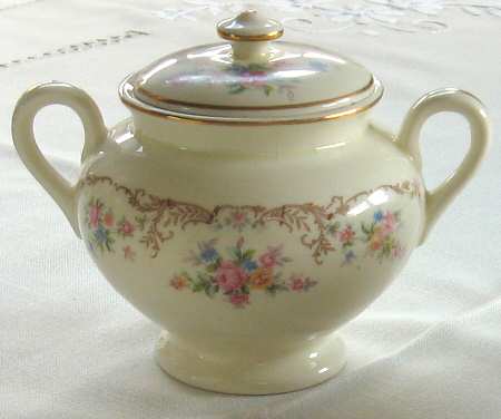 STB27 Sugar Bowl & Lid