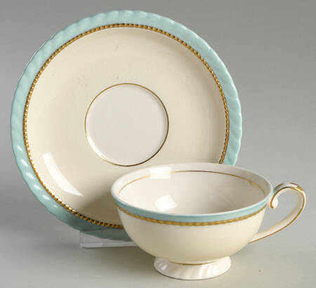 STB34 Footed Cup & Saucer Set