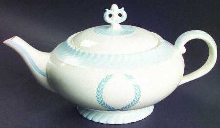 STB39 Teapot & Lid