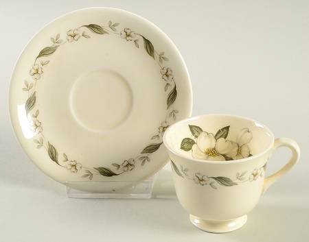 STB40 Footed Demitasse Cup & Saucer Set