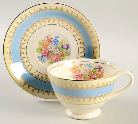 STB53 Footed Cup & Saucer Set