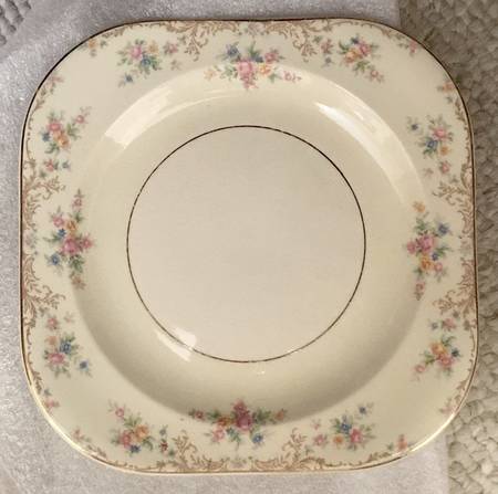 1085 Square Salad Plate