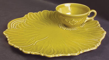 Woodfield Golden Fawn Video Snack Set w/Flat Cup