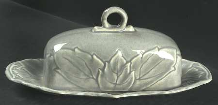 Woodfield Dove Gray 1/4 Lb Covered Butter