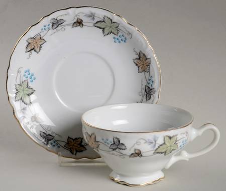 Bordeaux Footed Cup & Saucer Set