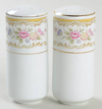 Chippendale Salt & Pepper Set
