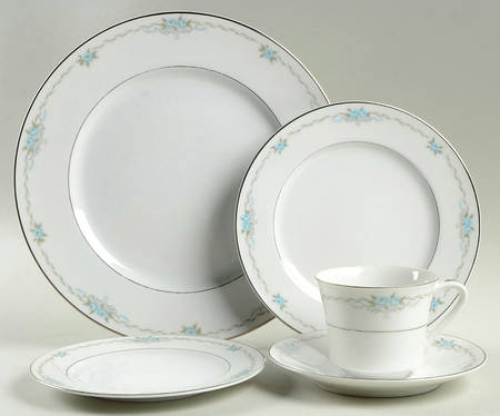 Corsage 5 Piece Place Setting