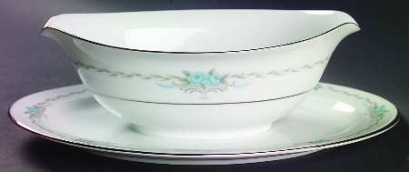 Corsage Gravy Boat with Attached Underplate