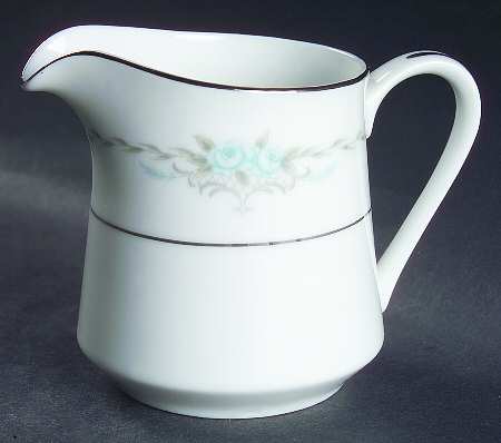 Corsage Creamer