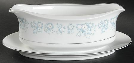 Damask (Rim Shape) Gravy Boat with Attached Underplate
