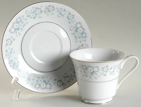 Damask (Rim Shape) Footed Cup & Saucer Set