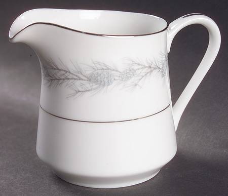 Duchess Creamer
