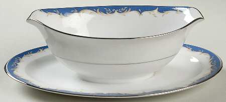 Dynasty Blue Gravy Boat with Attached Underplate