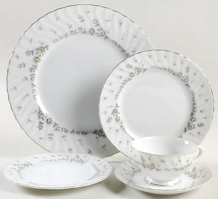 Picardy (Platinum) 5 Piece Place Setting