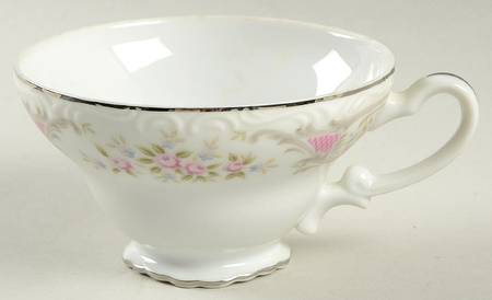 Pompadour Footed Cup