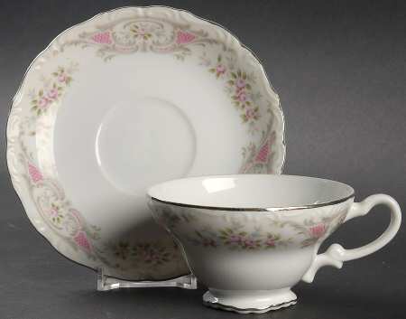 Pompadour Footed Cup & Saucer Set