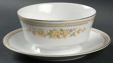 Rose Garden Gravy Boat with Attached Underplate