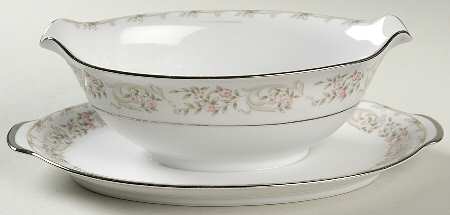 Shelton Gravy Boat with Attached Underplate