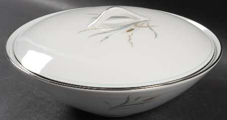 Simplicity Round Covered Vegetable by Style House