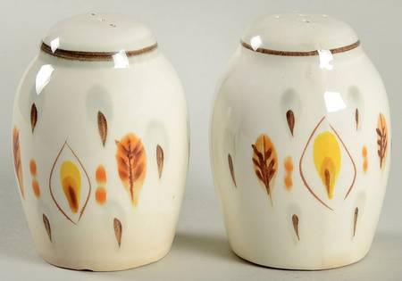 Amber Glo Salt & Pepper Set