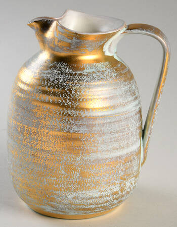 Antique Gold (Gold on Green Body) 24 Oz Pitcher