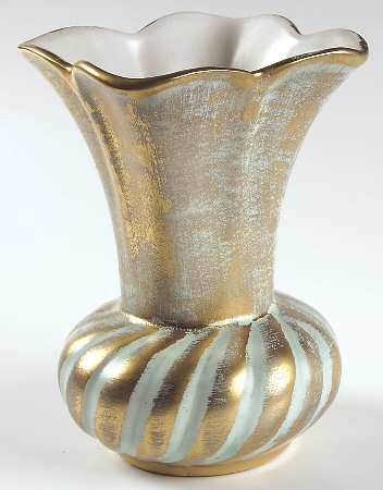 Antique Gold (Gold on Green Body) 7" Vase