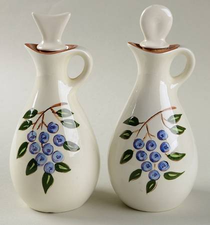 Blueberry Vinegar and Oil Set with "V" and "O" Stoppers