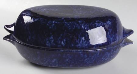 Caughley Blue 9" Oval Baker & Lid