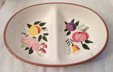 Country Garden (Brown Body and Carved) 10" Oval Divided Vegetable Bowl