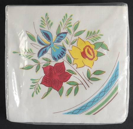 Country Garden (Brown Body and Carved) Package of Paper Dinner Napkins