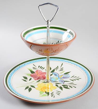 Country Garden (Brown Body and Carved) 2 Tiered Serving Tray (Dinner Plate & Cereal Bowl)