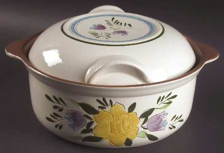 Country Garden (Brown Body and Carved) 1.25 Qt Round Covered Casserole