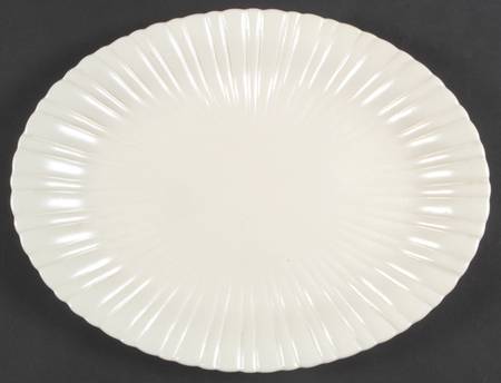 Colonial White (Surf) 13" Oval Serving Platter